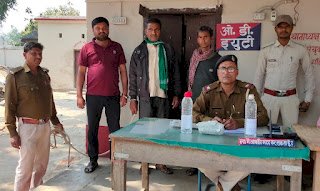मशरक थाना क्षेत्र में अलग अलग गांवों में शराब के साथ तीन धंधेबाज गिरफ्तार