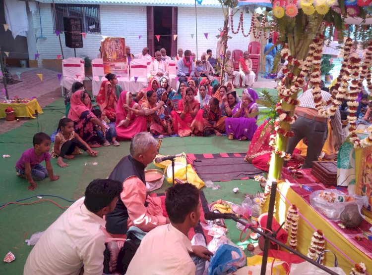 मंदिर की वार्षिकोंत्सव पर कलश यात्रा के साथ अष्टयाम शुरू