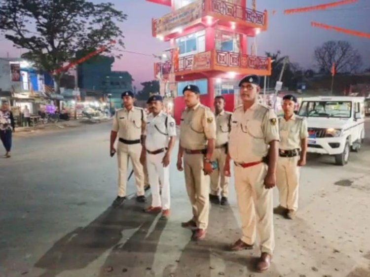 मशरक में रामनवमी को लेकर पुलिस का फ्लैग मार्च