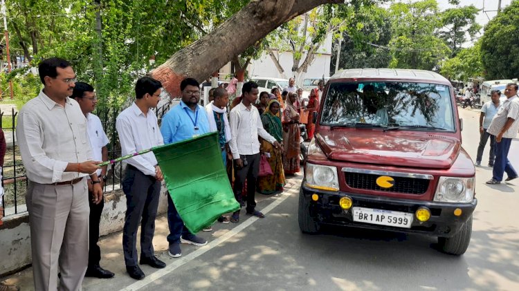 चमकी पर नुक्क्ड़ नाटक ने लोगों कों समझाया, ओझा के चककर में न फंस जाएं सरकारी अस्पताल 