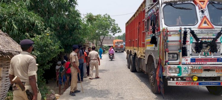 आक्रोशित ग्रामीणों द्वारा बिजली विभाग के खिलाफ एनएच 531 जाम