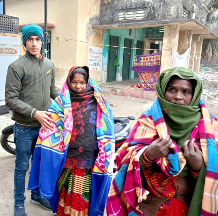 सैकड़ों गरीब असहाय लोगों एवं मरीजों के बीच किया कंबल का वितरण