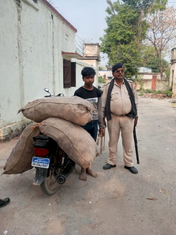 उत्पाद टीम को मिली कामयाबी।विभिन्न थानों से करीब साढे सात सौ बोतल नेपाली शराब के साथ पांच कारोबारियों को किया गिरफ्तार